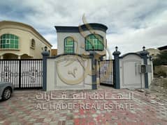 فيلا كورنر 5 غرف في الروضة 3 عجمان، حوش كبير، مجلس، مساحات واسعة، منطقة عائلية، قريبة من الطرق الرئيسية، مناسبة للعائلات أو الموظفين