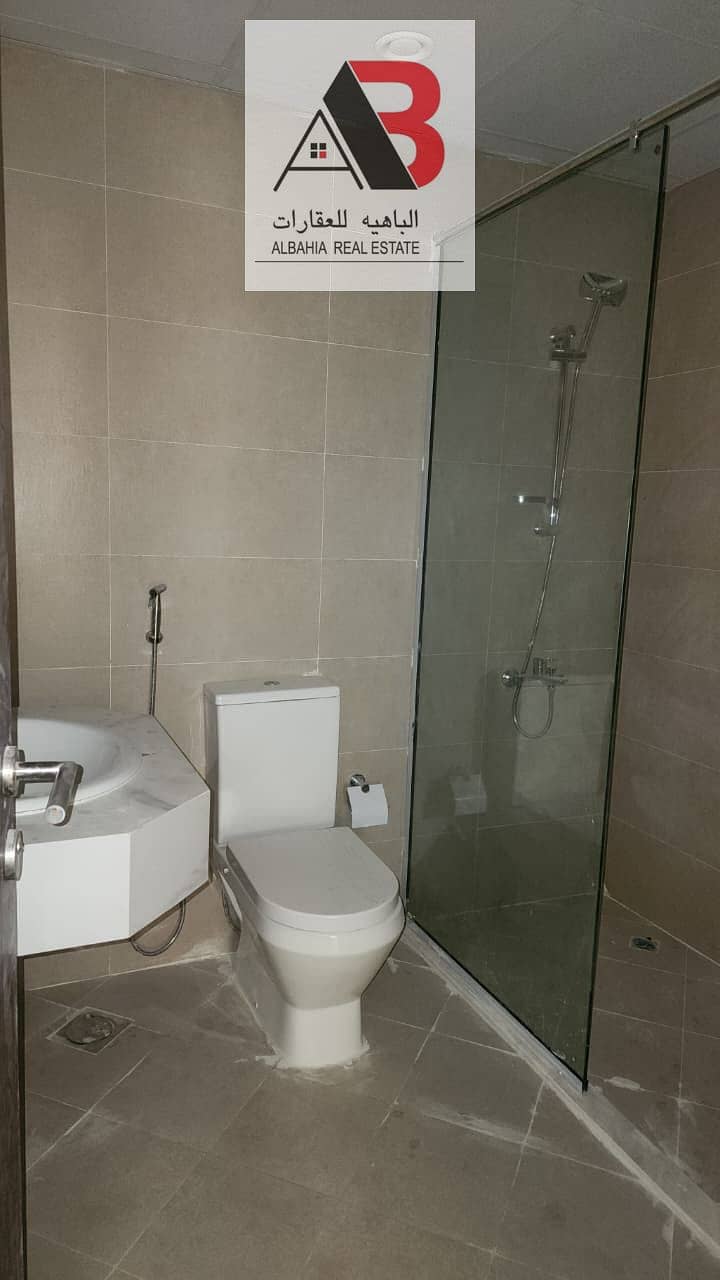 19 Bathroom. jpeg