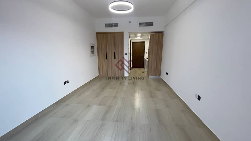 Distress Price | Stylish Studio with Parking | Pantheon Elysee 3 Distress Price | Stylish Studio with Parking | Pantheon Elysee 3