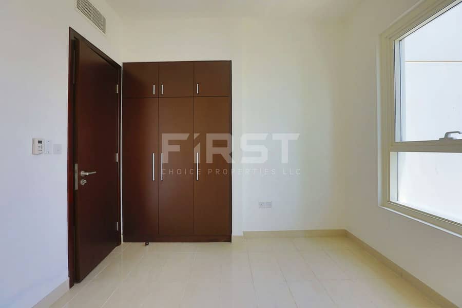 9 Internal Photo of 2 Bedroom Apartment in Burooj Views Marina Square Al Reem Island Abu Dhabi UAE (6). jpg