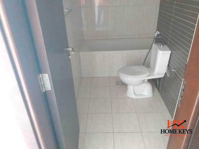 6 Washroom. jpg