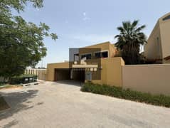 فیلا في حدائق الراحة 5 غرف 265000 درهم - 14950760