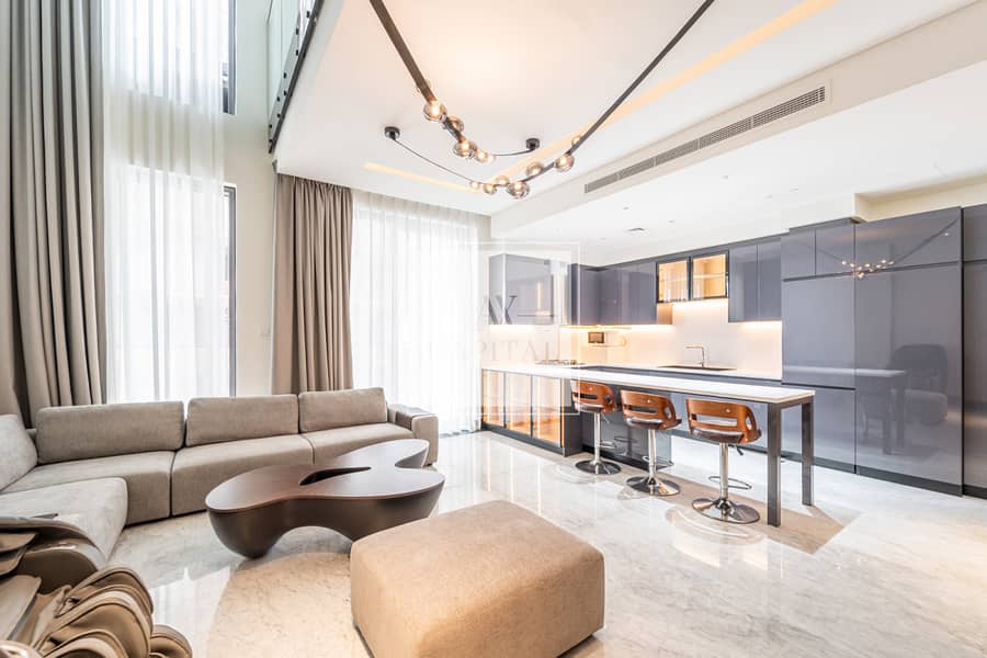Spacious Layout | 1BR Duplex | Luxury Amenities Spacious Layout | 1BR Duplex | Luxury Amenities