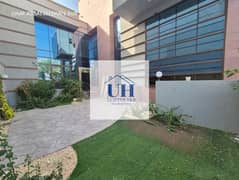 فیلا في المشرف 5 غرف 230000 درهم - 14953362