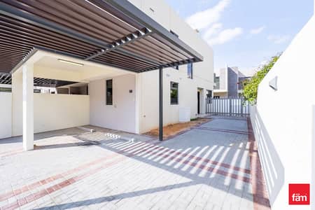 3 habitaciones Townhouse para en Venta en DAMAC Hills 2 (Akoya by DAMAC), Dubai - Casa adosada en DAMAC Hills 2 (Akoya by DAMAC),Odora, 3 dormitorios, 1750000 AED - 14961319 3 habitaciones Townhouse para en Venta en DAMAC Hills 2 (Akoya by DAMAC), Dubai - Casa adosada en DAMAC Hills 2 (Akoya by DAMAC),Odora, 3 dormitorios, 1750000 AED - 14961319