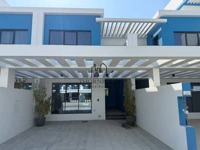 4 Schlafzimmer Townhouse zum zur Miete in DAMAC Lagoons, Dubai - d51bee30-c670-4a3a-b33f-a854841f9205. jpeg 4 Schlafzimmer Townhouse zum zur Miete in DAMAC Lagoons, Dubai - d51bee30-c670-4a3a-b33f-a854841f9205. jpeg