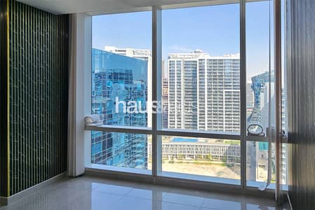 Office for Rent in Business Bay, Dubai - Partitioned | Vacant | Ready Now