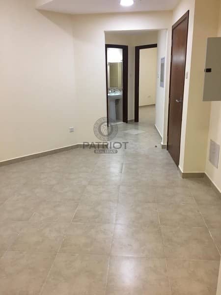 40 Studio apartment in Dubai Gate 2 new building few mints walk to metro station.