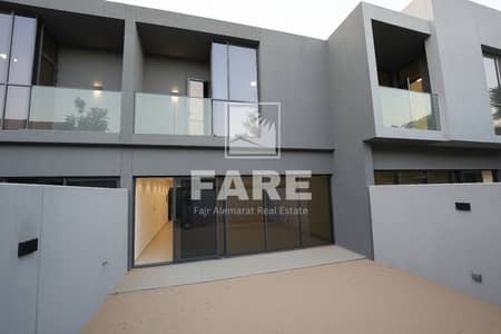 2 Bedroom Townhouse for Sale in Tilal City, Sharjah - 929e35da-8d93-47b9-81aa-d28811a2876c. jpeg 2 Bedroom Townhouse for Sale in Tilal City, Sharjah - 929e35da-8d93-47b9-81aa-d28811a2876c. jpeg
