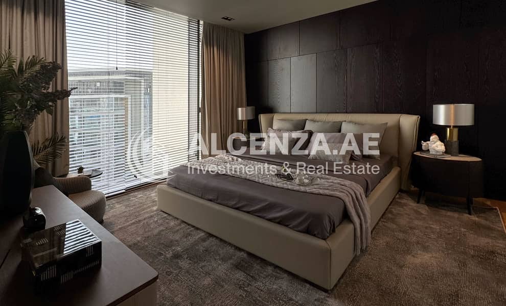 22 Master bedroom_(3). jpg