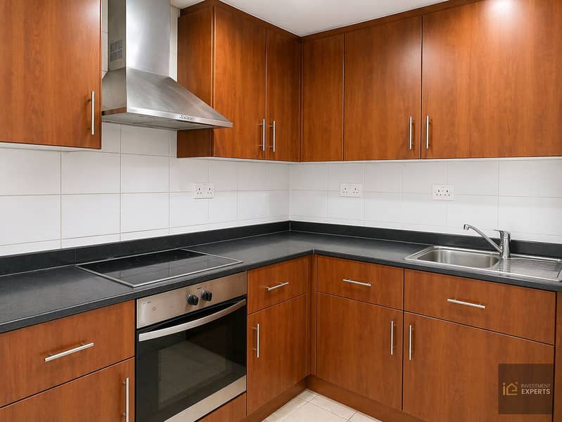 5 kitchen 1. jpeg