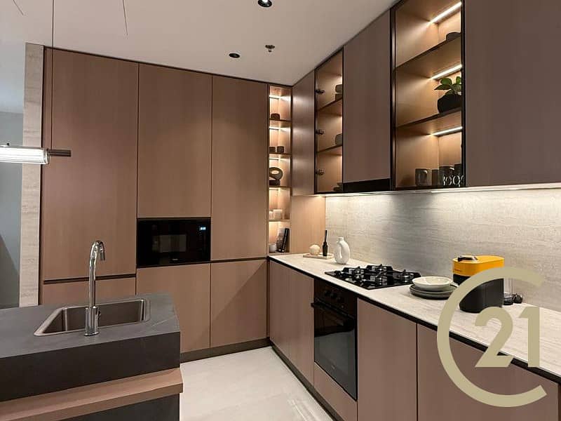 3 Golf Grove Kitchen 1 C21WM. jpg
