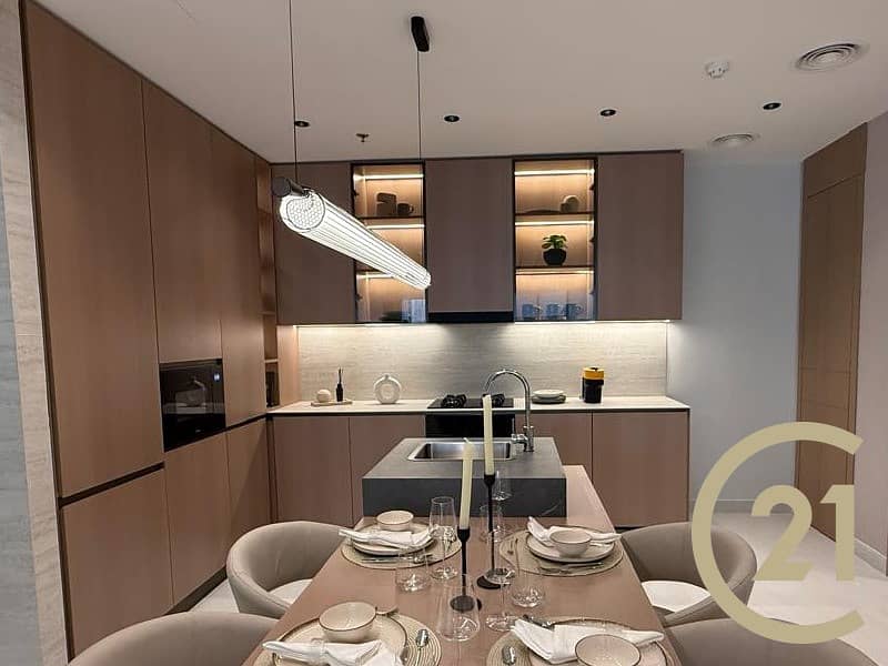 4 Golf Grove Kitchen 2 C21WM. jpg