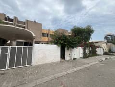 باركينج داخلي|4 غرف مجلسين|خزائن بالحائط|قريب من اشاطي الحيرة اصيانة مجانية علي المالك