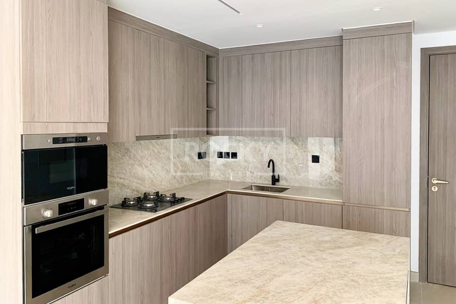 Brand New | High Class | Perfect Location - Image 7
