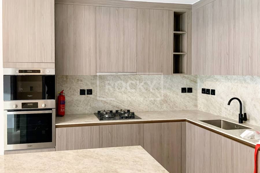 Brand New | High Class | Perfect Location - Image 8