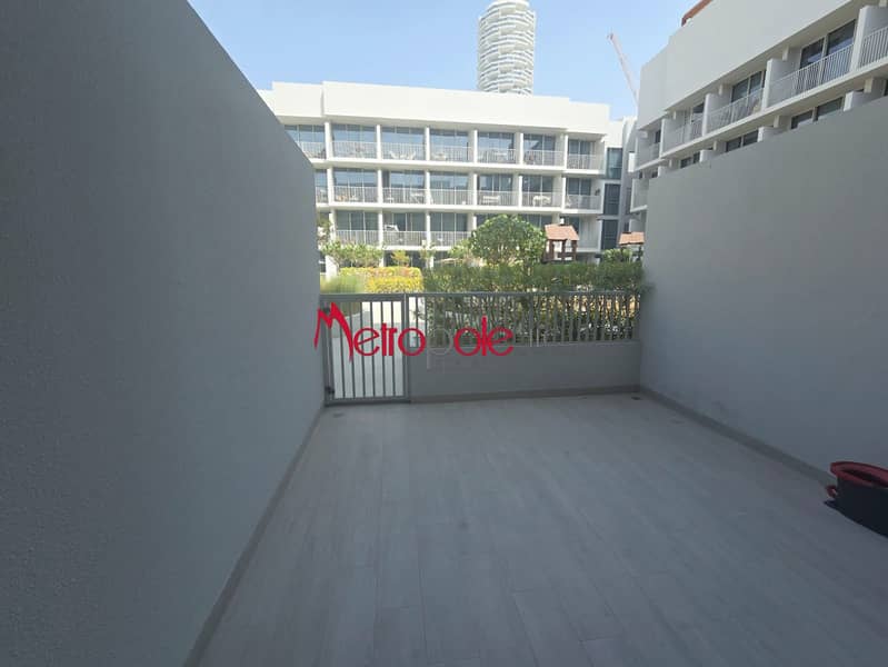 10 WhatsApp Image 2025-03-05 at 13.00. 56_3c3d1f71. jpg. png