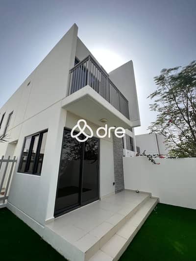 3 Schlafzimmer Villa zum zur Miete in DAMAC Hills 2 (Akoya by DAMAC), Dubai - Claret Cover Photo. jpeg 3 Schlafzimmer Villa zum zur Miete in DAMAC Hills 2 (Akoya by DAMAC), Dubai - Claret Cover Photo. jpeg