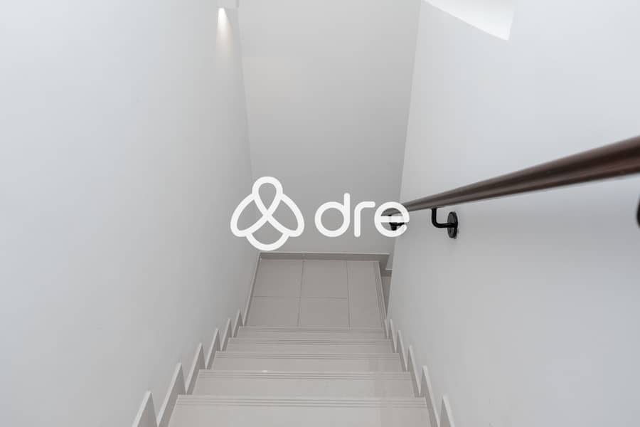 25 DRE08458. jpg