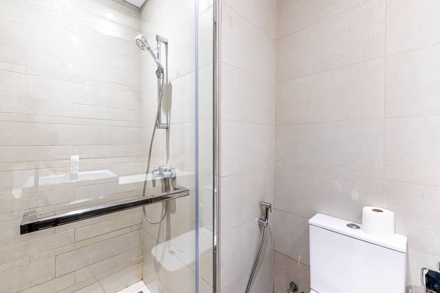 11 Washroom 3. jpg