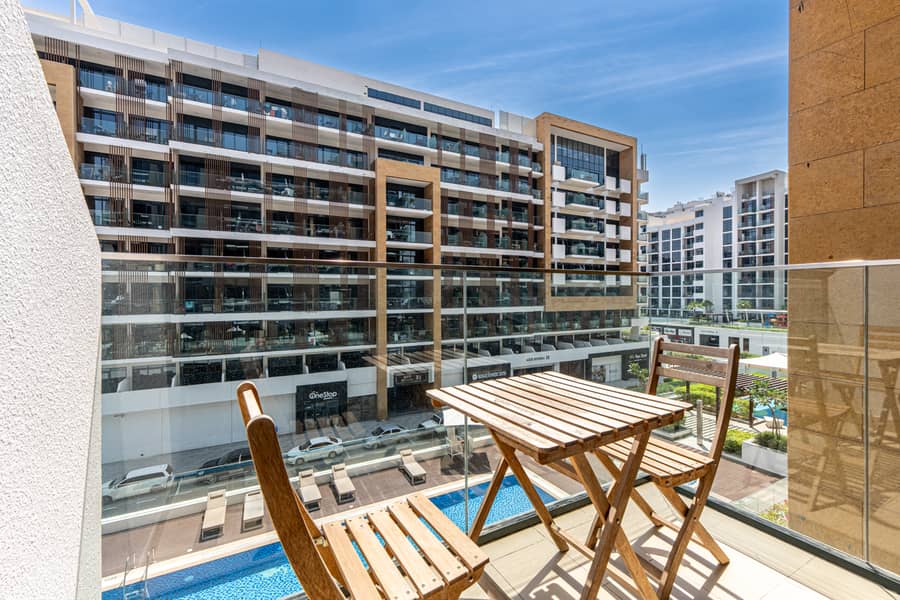 13 Balcony 1. jpg