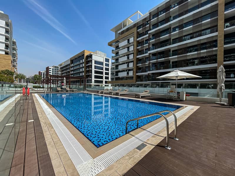 19 Swimming pool 1. jpg
