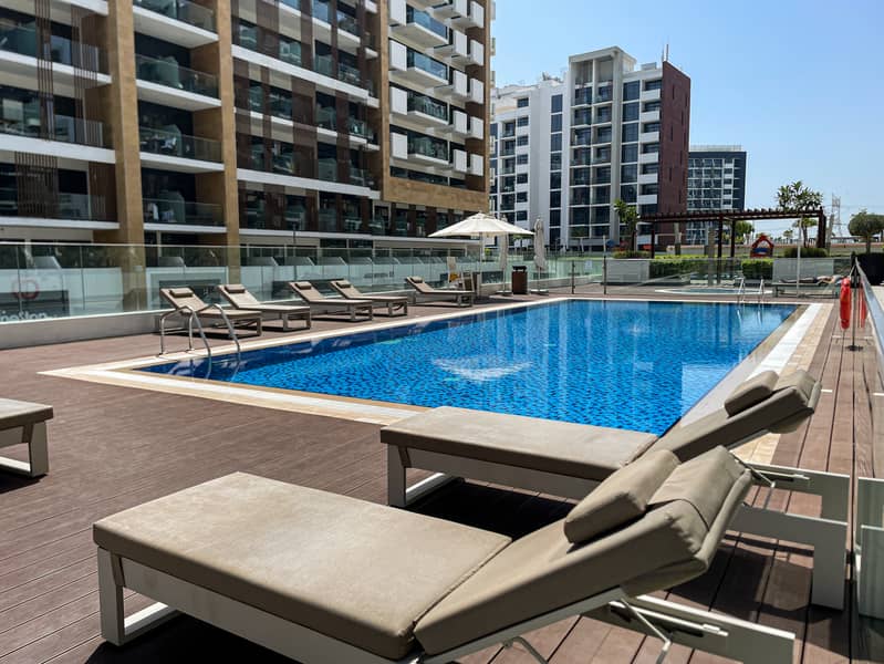 20 Swimming pool 2. jpg
