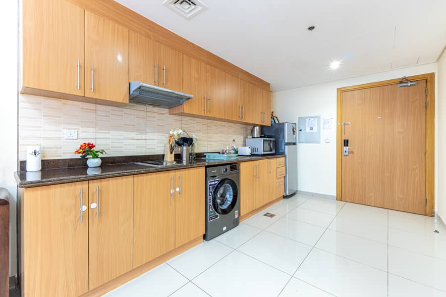 11 Kitchen 3. jpg