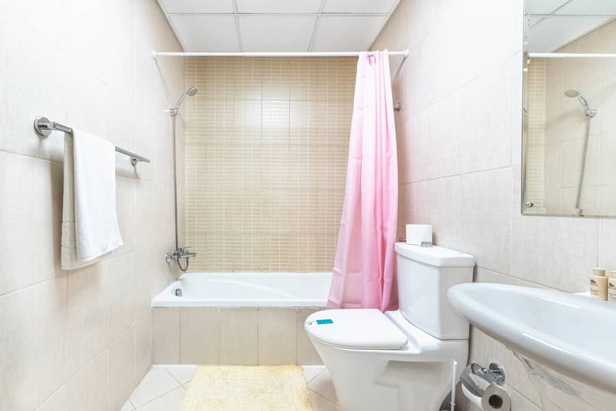 13 Washroom 2. jpg