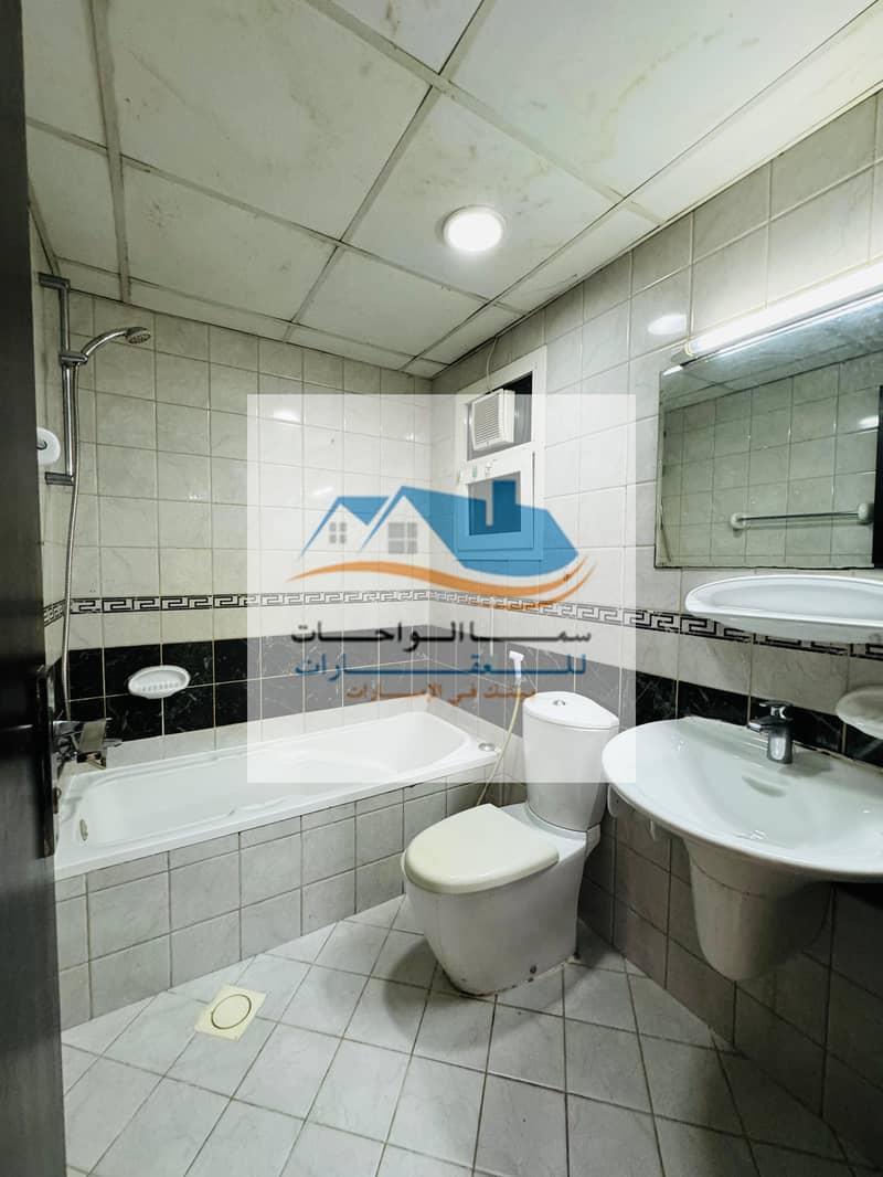 17 ad30b105-bb73-4e05-b17d-a25c66a5ffe0. jpg