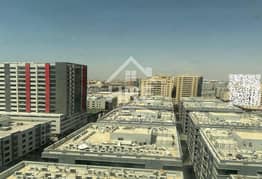 شقة واسعة بسعر منافس وجاهزة للسكن