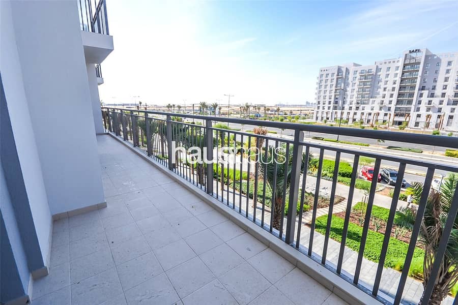 Large Balcony | Multiple Cheques | New |