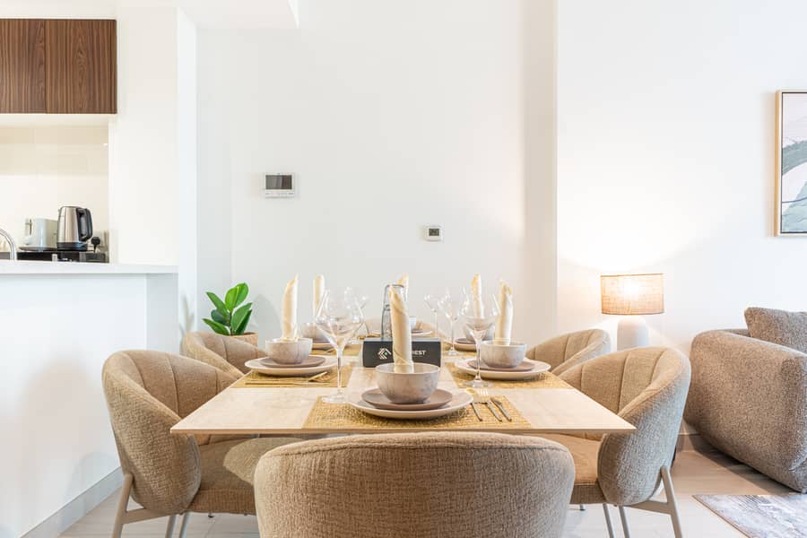 7 Dining 2. jpg