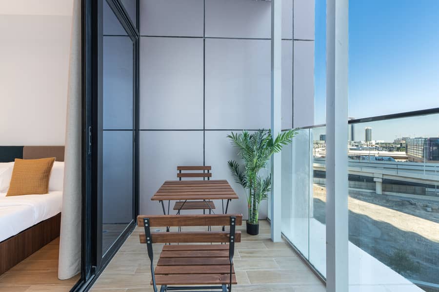 4 Balcony 2. jpg