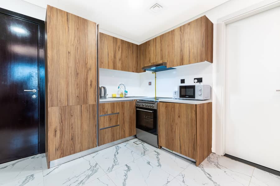 8 Kitchen 1. jpg