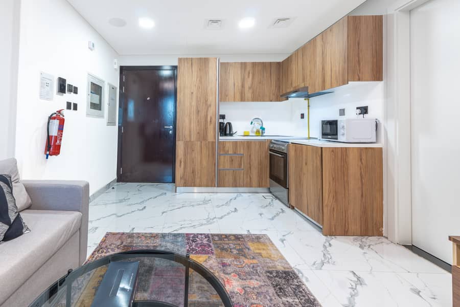 10 Kitchen 3. jpg