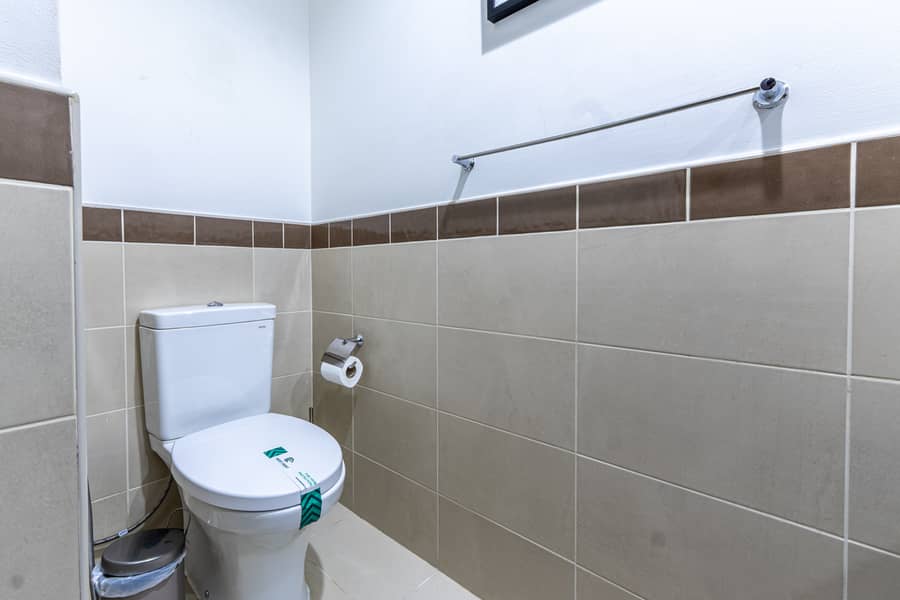13 Washroom 2.1. jpg