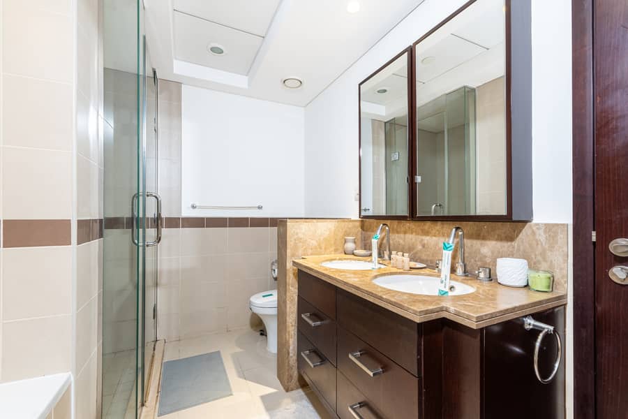14 Washroom 1.2. jpg