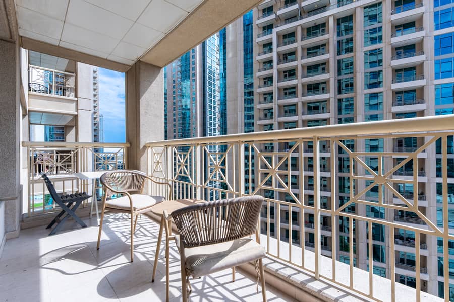 15 Balcony 1. jpg