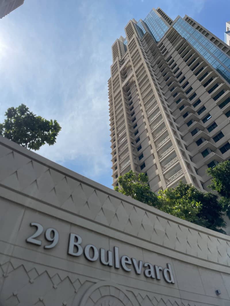 33 Building Entrance Area 2. jpg