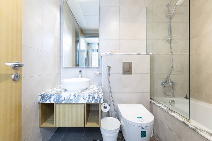 23 Washroom 2.1. jpg