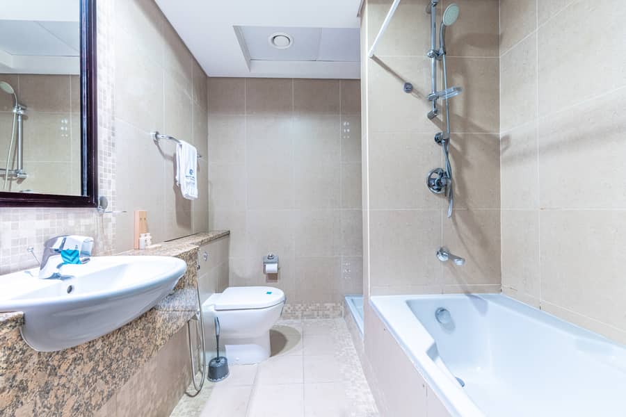 17 Washroom 1. jpg
