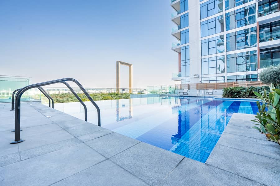 33 Swimming Pool 1. jpg