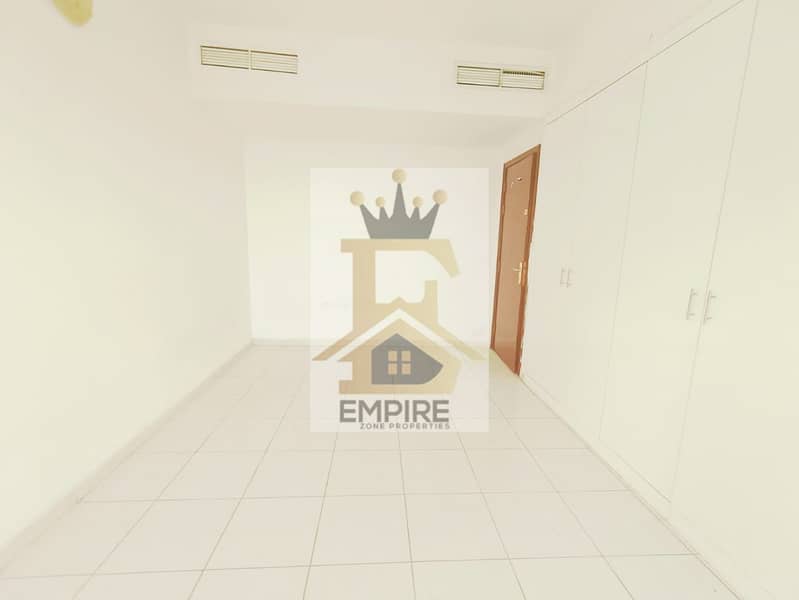 5 e37dbeea-f000-4a8d-b272-5be6fc7e30a7. jpg
