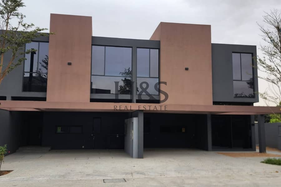 4BR Mid Unit in Robinia, Masaar | Freehold | Spacious Layout 4BR Mid Unit in Robinia, Masaar | Freehold | Spacious Layout
