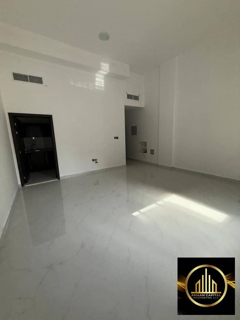 2 e55dcdef-d281-4d05-a895-de24b6d4749a. jpg