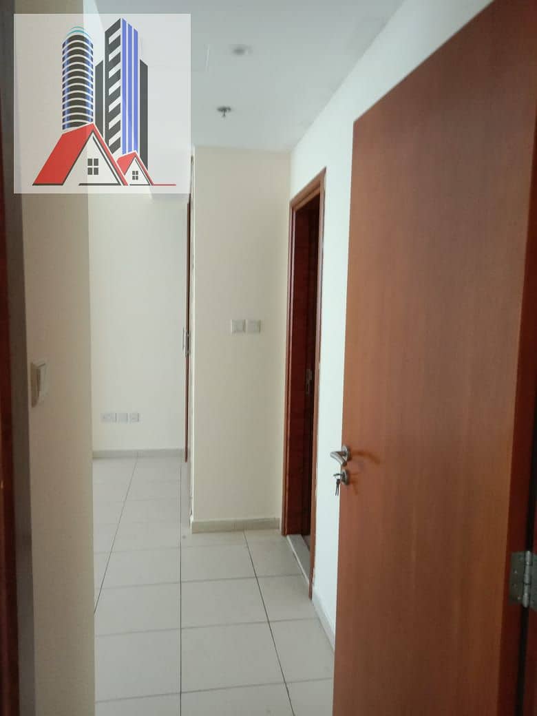 9 ec215d3e-8eaa-4f7c-93ea-7f7839fcd60e. jpg