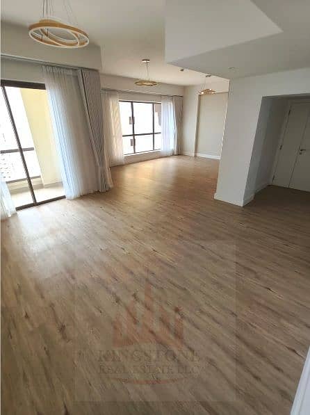 2 living room. jpg