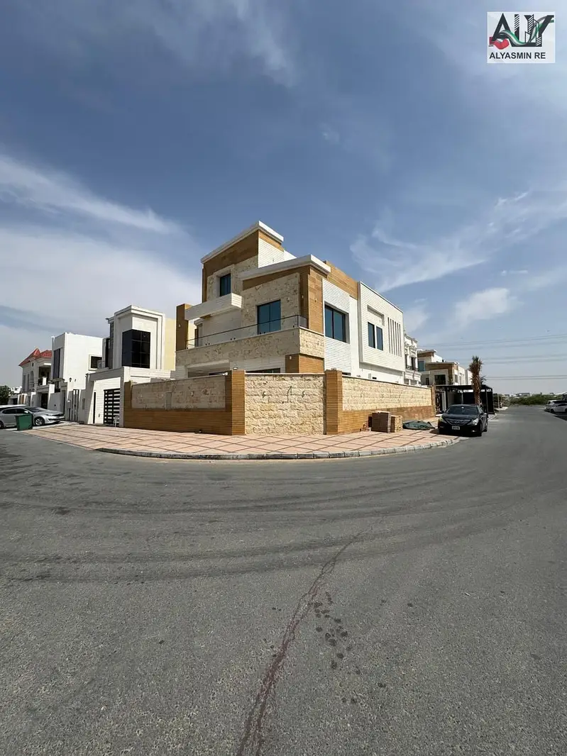 Luxury Villa G+1+Roof | 5,575 sq. ft BUA | 4,315 sq. ft Plot - View 3