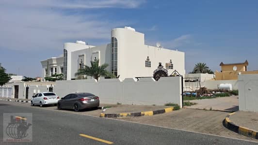 8 Bedroom Villa for Sale in Al Jazzat, Sharjah - 2c0fd388-d534-4962-a834-1dc7db72b52c. jpg